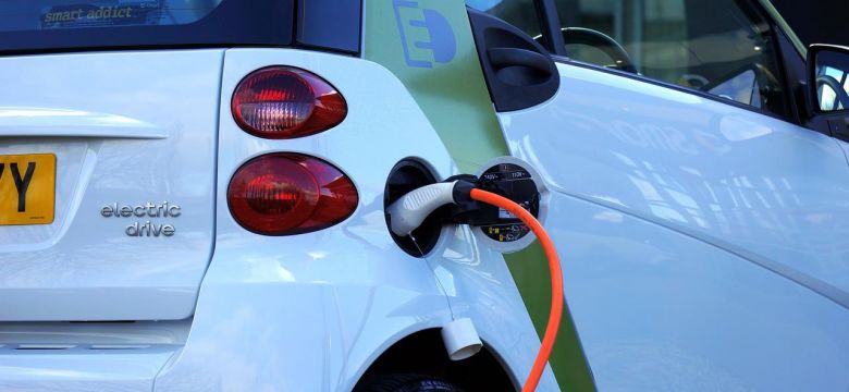 Forskere: Nyt elbil-batteri kan holde i 100 år!