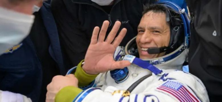 NASA Astronaut Hjemme igen Efter Rekord 371 Dage i Rummet!
