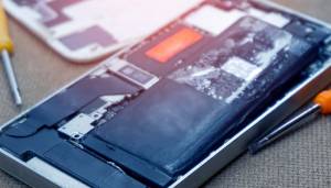 EU: Lov Sikrer Nem Udskifting af Batterier til Smartphones