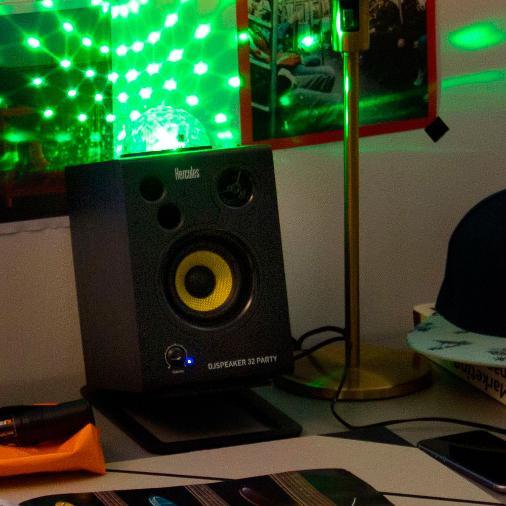 Start mm hårdtarbejdende Hercules DJ Speaker 32 Party Højttaler sæt 2.0 (m/LED)
