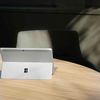 Microsoft Surface Go 3 - 10,5tm - Intel Pentium Gold (4GB/64GB) Platin - Windows 11 Pro